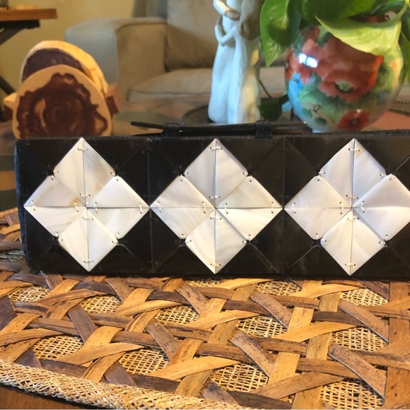 VINTAGE 1950’s MOTHER OF PEARL SMALL HANDBAG - Picture 3 of 6